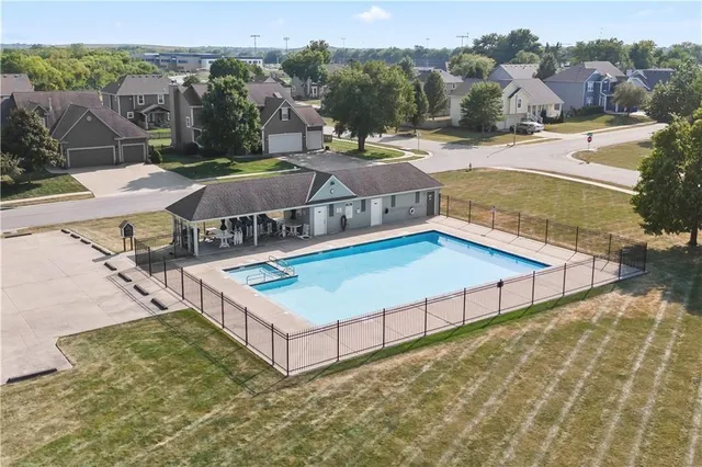 $400,000 | 1333 Southeast 12 Terrace, Lee's Summit, MO 64081