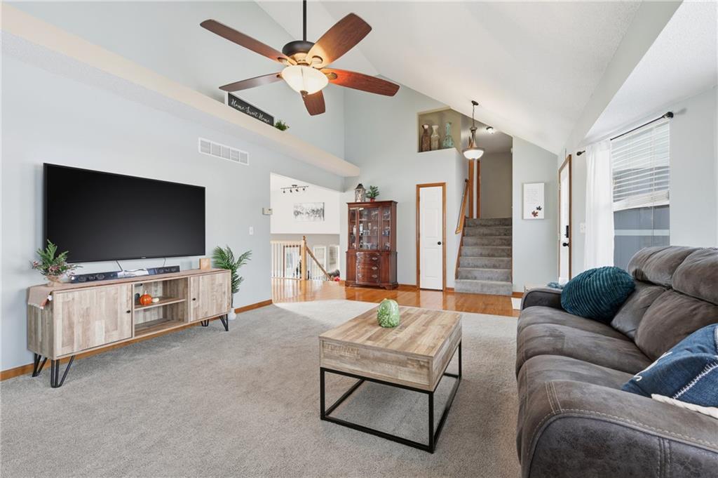 1333 Southeast 12 Terrace Lee's Summit, MO 64081 - Photo 6 of 37