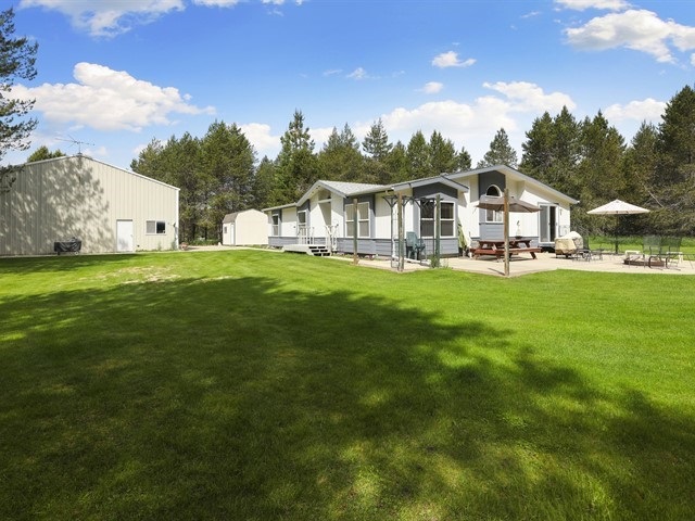 4601 South Swenson Road Clayton, WA 99110 - Photo 2 of 20