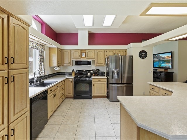 4601 South Swenson Road Clayton, WA 99110 - Photo 9 of 20