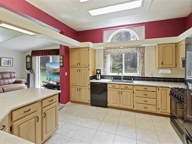 4601 South Swenson Road Clayton, WA 99110 - Photo 10 of 20