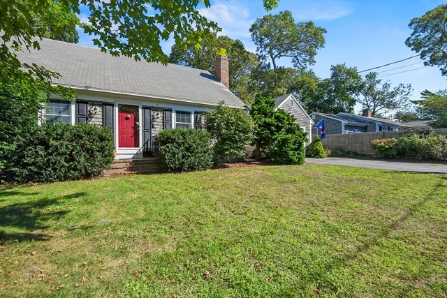 $799,900 | 14 Schoolhouse Lane, Dennis, MA 02670