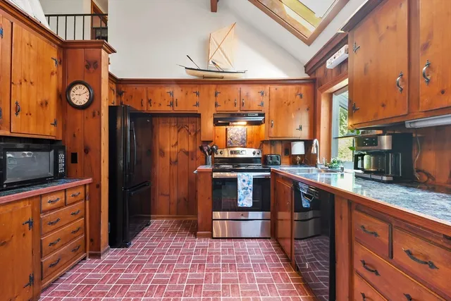 $799,900 | 14 Schoolhouse Lane, Dennis, MA 02670