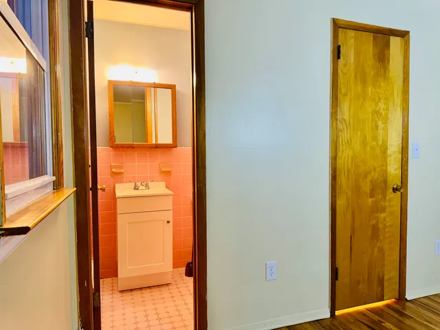 $2,400 | 37 West 7th Street, Unit 2, Bayonne, NJ 07002