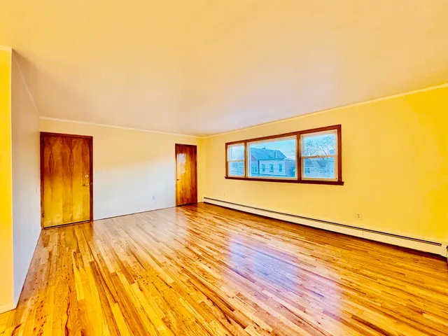 $2,400 | 37 West 7th Street, Unit 2, Bayonne, NJ 07002