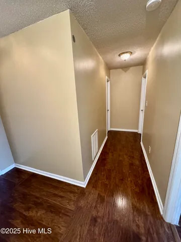 $1,500 | 2506 Bluff View Court, Unit B, Greenville, NC 27834