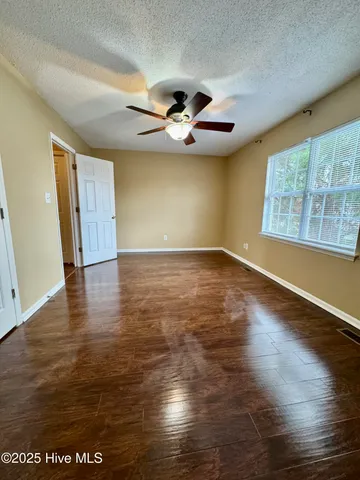 $1,500 | 2506 Bluff View Court, Unit B, Greenville, NC 27834