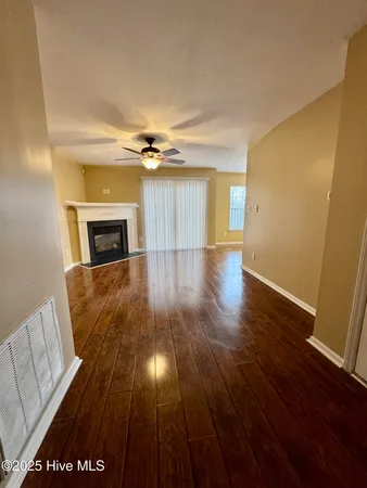 $1,400 | 2506 Bluff View Court, Unit B, Greenville, NC 27834