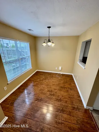 $1,400 | 2506 Bluff View Court, Unit B, Greenville, NC 27834