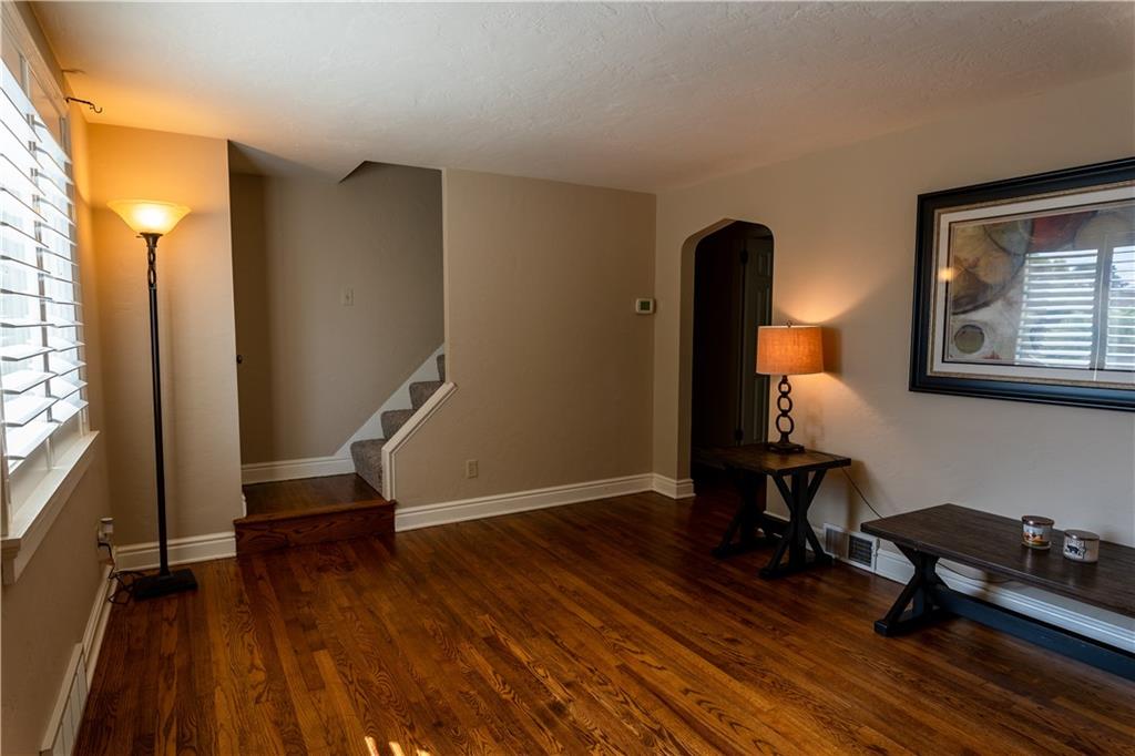 3527 Willett Road Pittsburgh, PA 15227 - Photo 3 of 25 Gallery Image 3