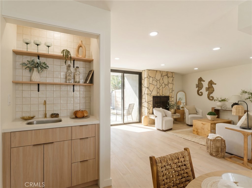 8125 Redlands Street, Unit 109 Playa del Rey, CA 90293 - Photo 11 of 42