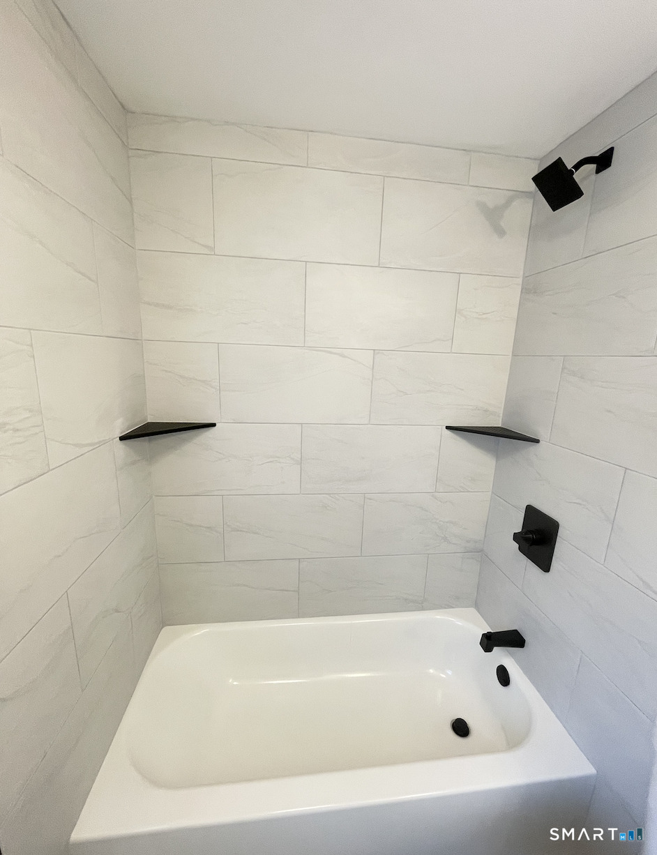 9 Bank Street Hamden, CT 06514 - Photo 13 of 20