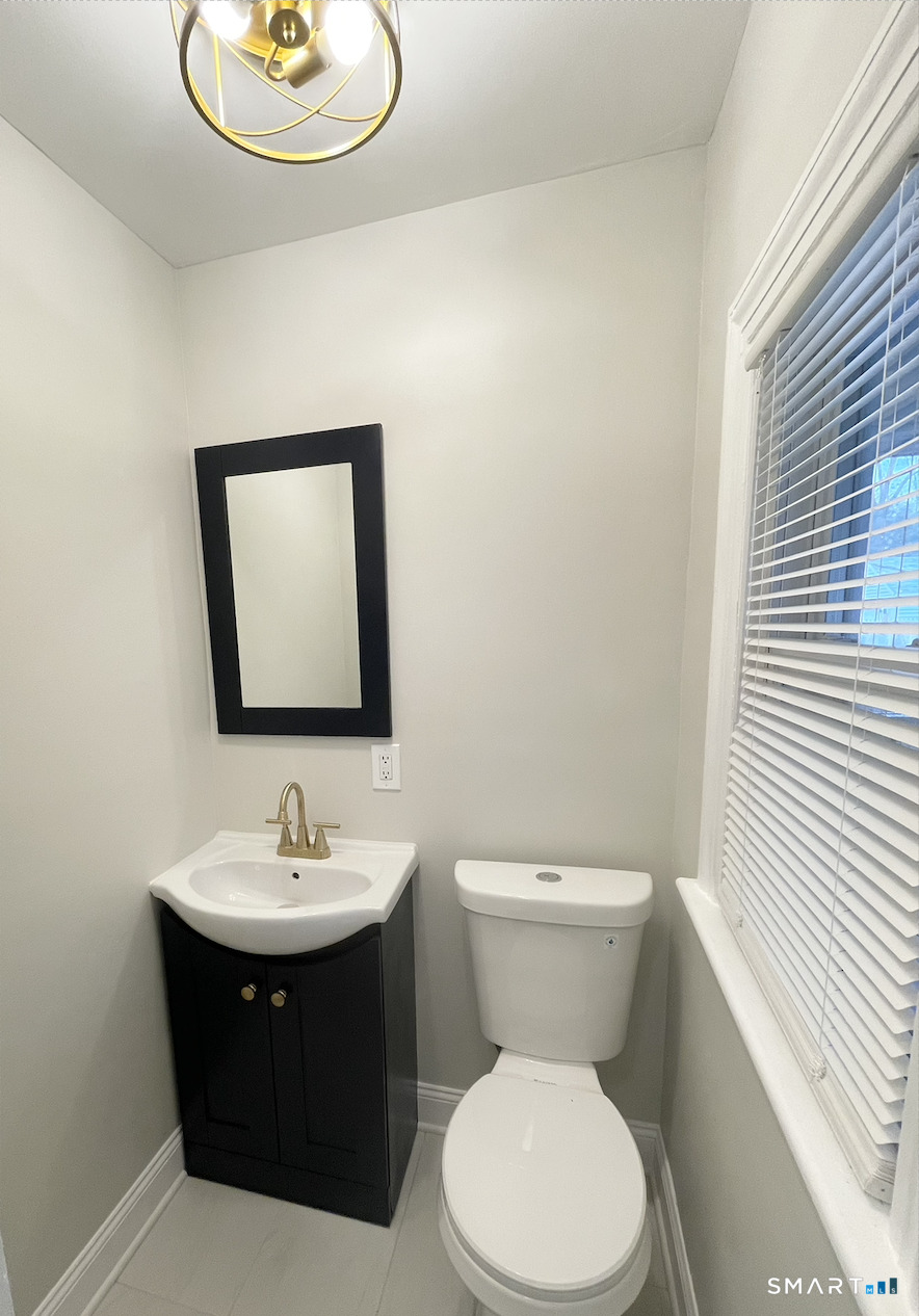 9 Bank Street Hamden, CT 06514 - Photo 5 of 20