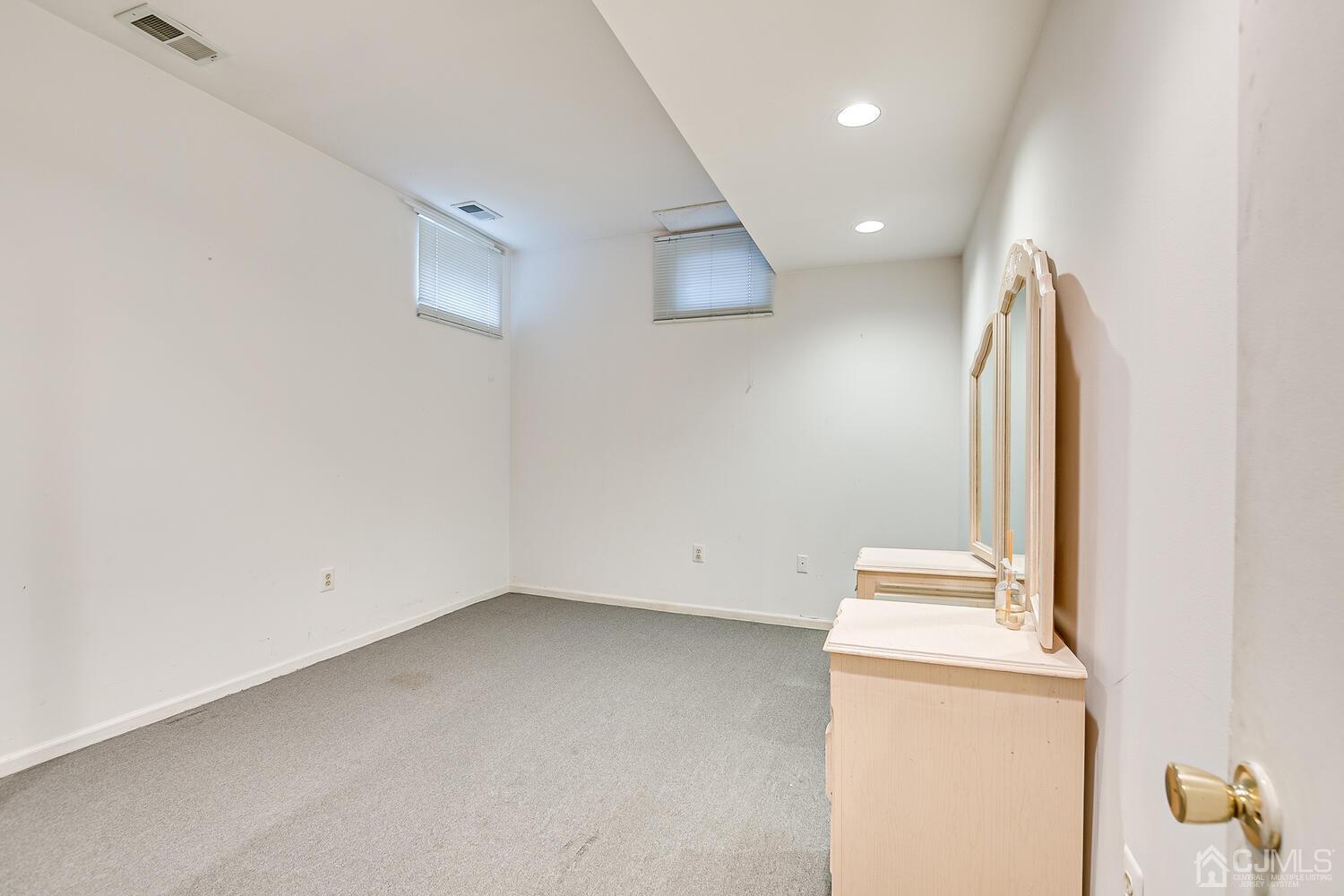 4 Fairhill Road Edison, NJ 08817 - Photo 54 of 60 Gallery Image 54