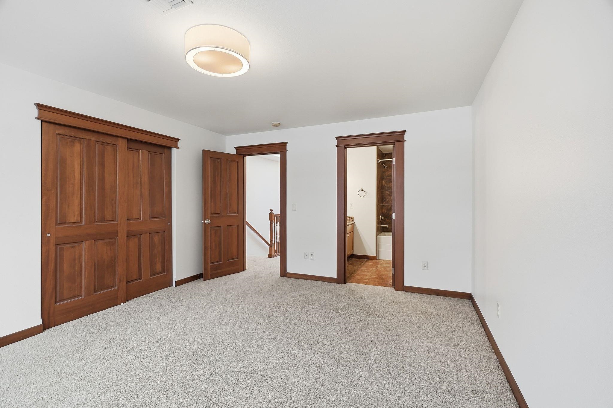 416 South Hemlock Street Spokane, WA 99201 - Photo 15 of 41