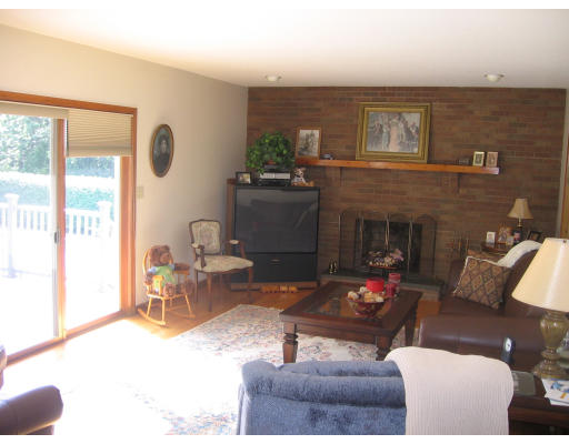 711 Amostown Road West Springfield, MA 01089 - Photo 12 of 22