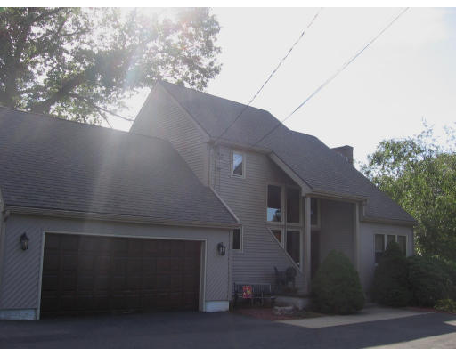 711 Amostown Road West Springfield, MA 01089 - Photo 3 of 22
