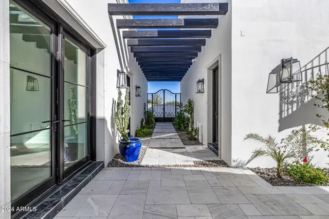 $4,999,998 | 1480 East Raven Court, Gilbert, AZ 85297