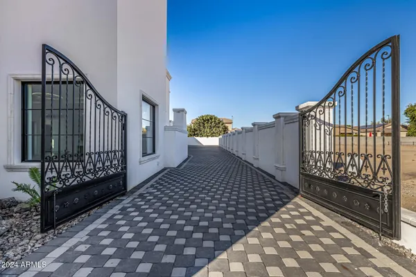 $4,999,998 | 1480 East Raven Court, Gilbert, AZ 85297