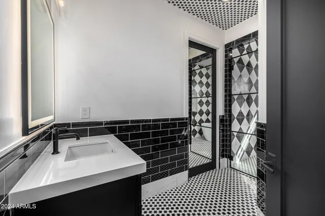 $4,999,998 | 1480 East Raven Court, Gilbert, AZ 85297