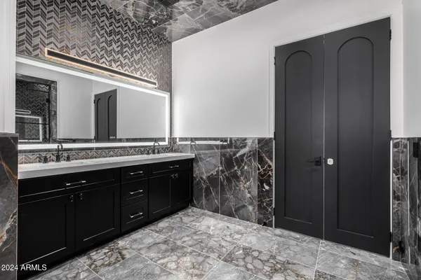 $4,999,998 | 1480 East Raven Court, Gilbert, AZ 85297