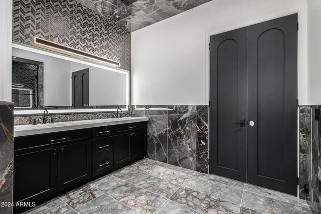 $4,999,998 | 1480 East Raven Court, Gilbert, AZ 85297