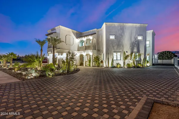 $4,999,998 | 1480 East Raven Court, Gilbert, AZ 85297