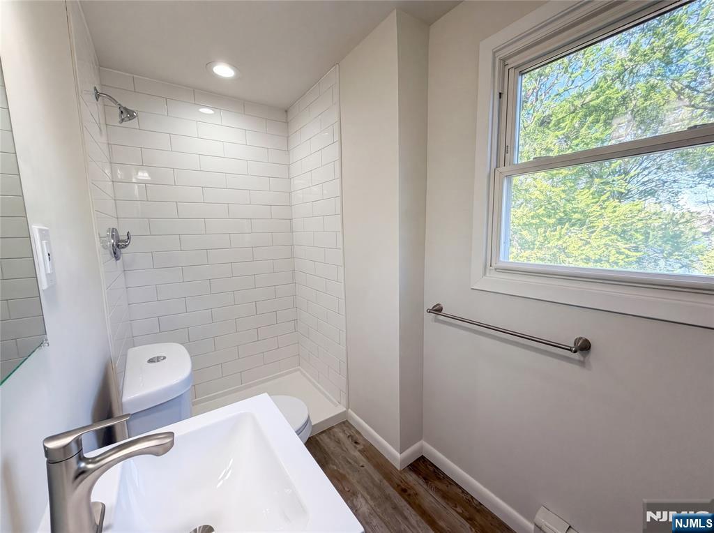 616 River Road Teaneck, NJ 07666 - Photo 13 of 40