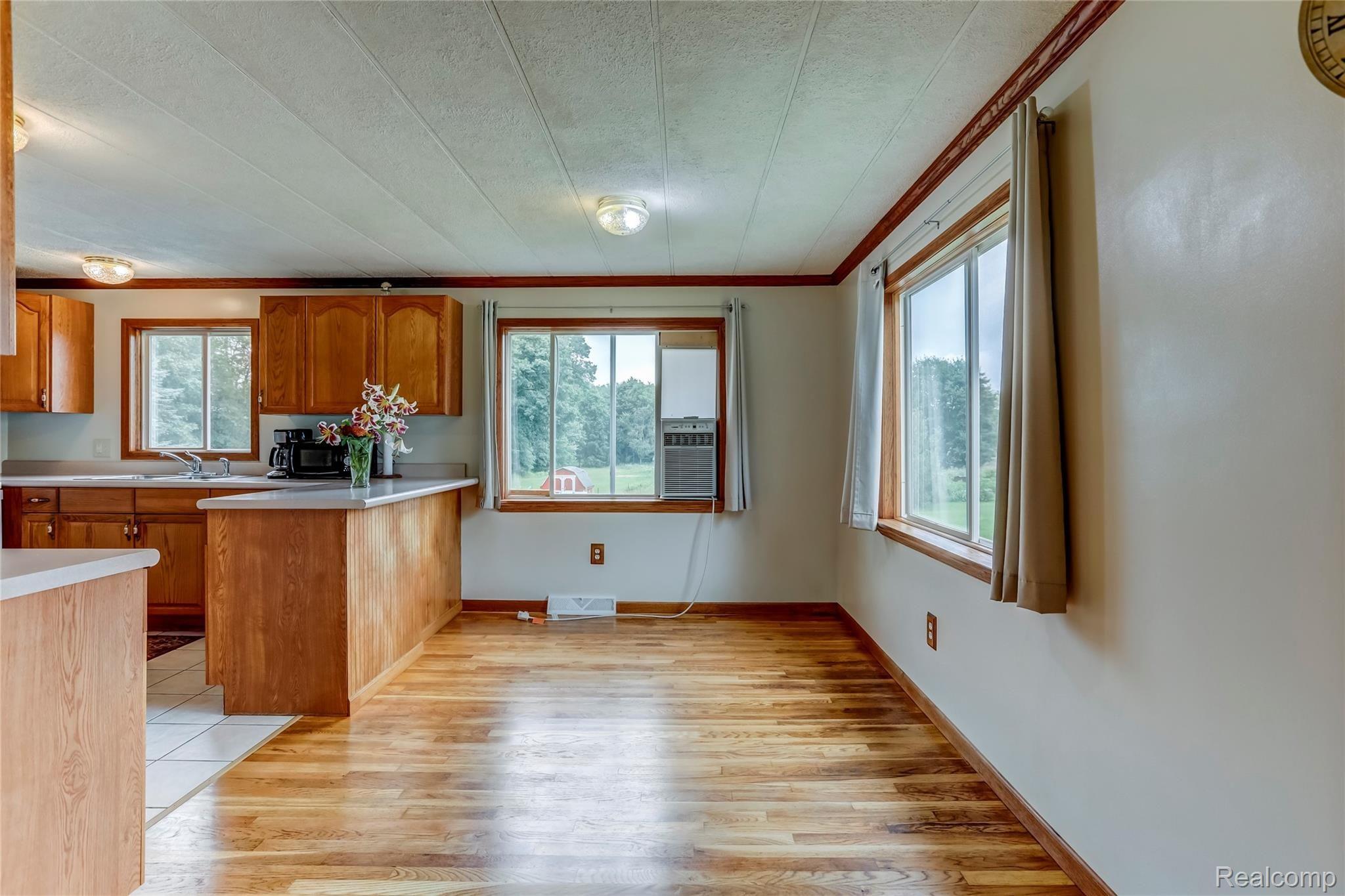 11900 Hannewald Road Munith, MI 49259 - Photo 10 of 40 11900 Hannewald Rd, Munith, MI 49259-10.jpg-FULL