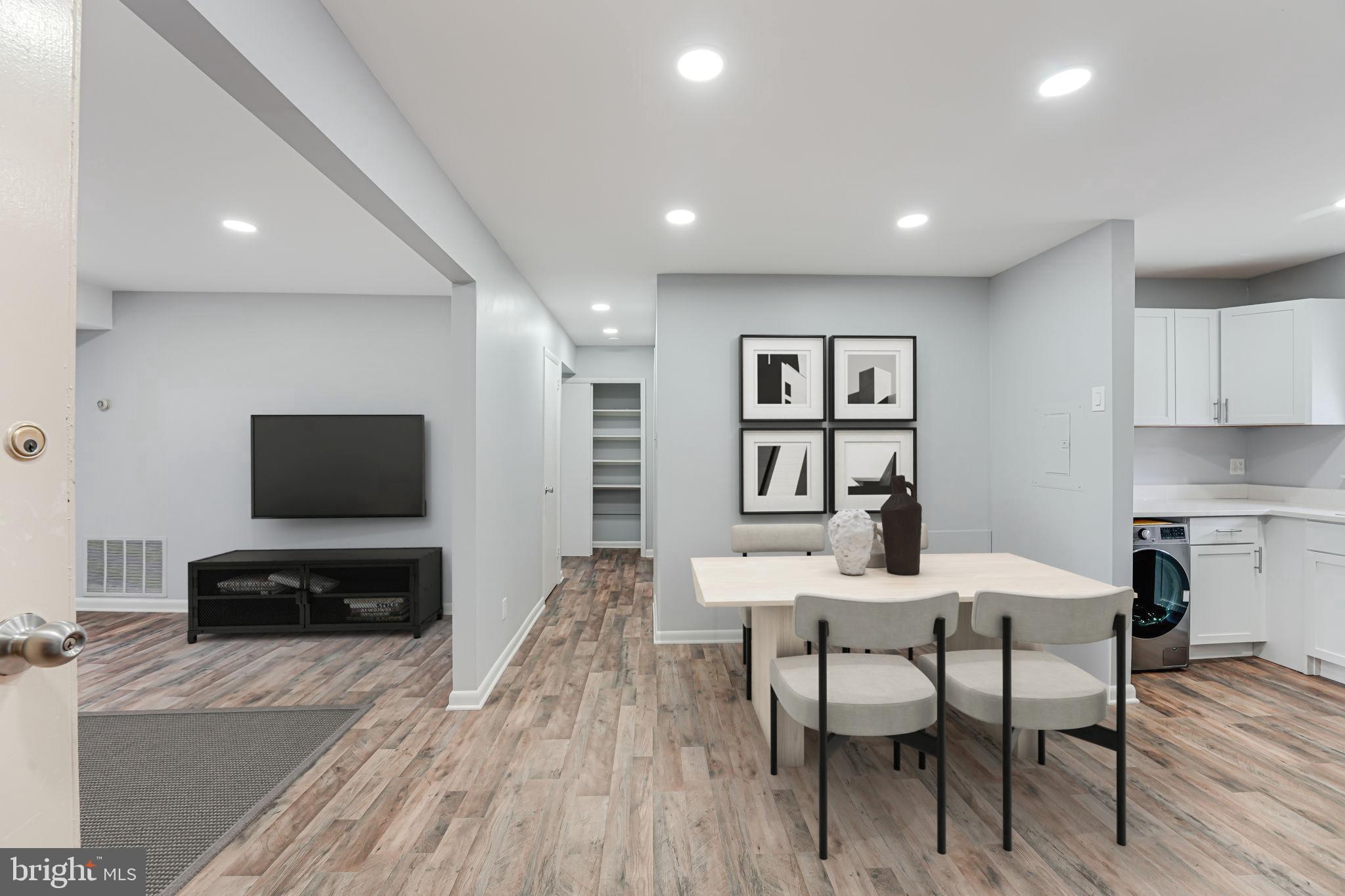 11601 Vantage Hill Road, Unit 22B Reston, VA 20190 - Photo 5 of 37 Virtual staging: great look for dining space.