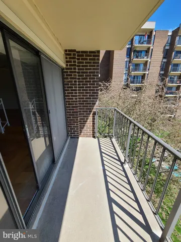 $1,734 | 9900 Georgia Avenue, Unit 310, Silver Spring, MD 20902