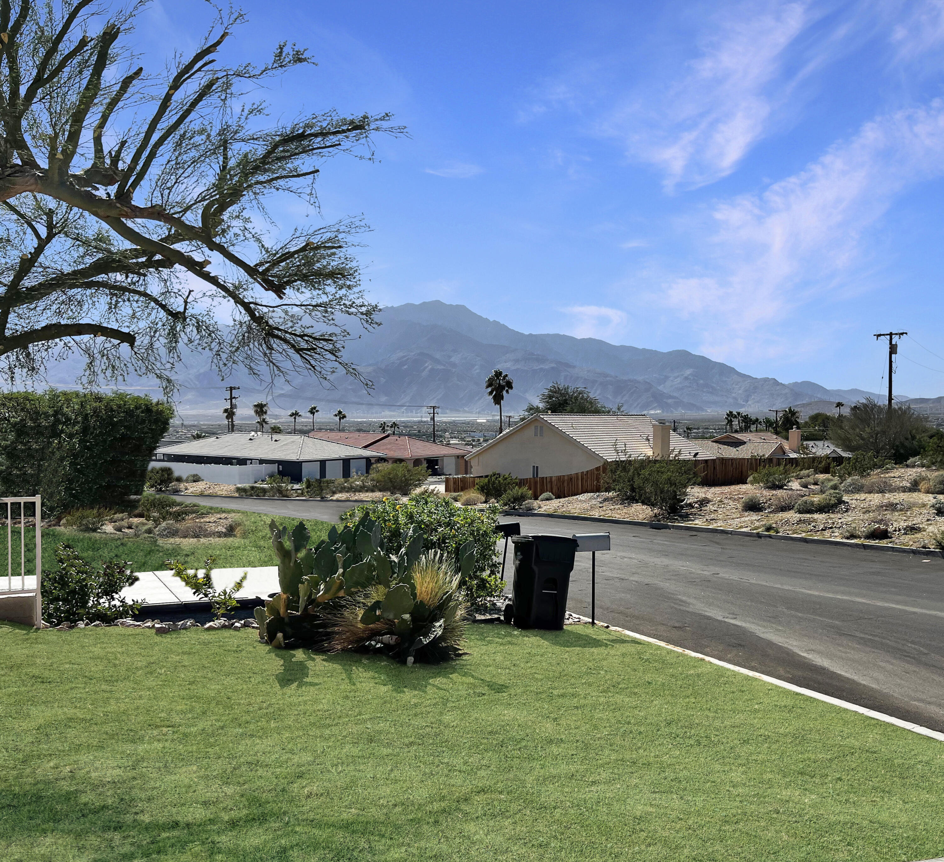 12928 Agua Cayendo Road Desert Hot Springs, CA 92240 - Photo 21 of 21 a view of a garden