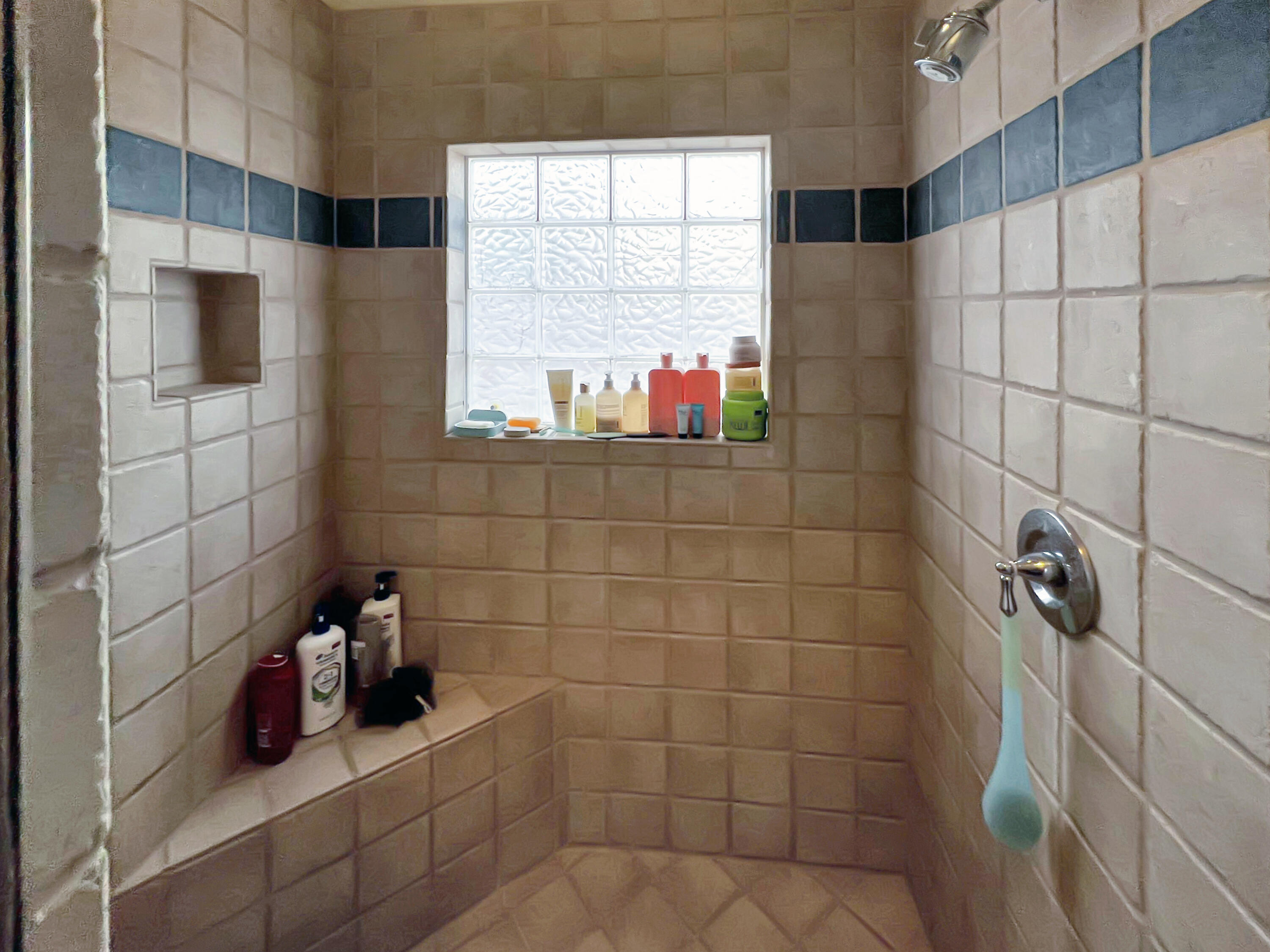 12928 Agua Cayendo Road Desert Hot Springs, CA 92240 - Photo 10 of 21 a bathroom with a shower