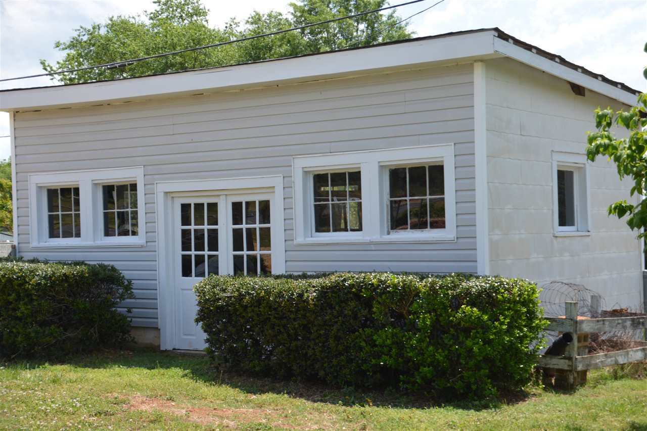 15 Coastline Drive Inman, SC 29349 - Photo 4 of 9 workshop