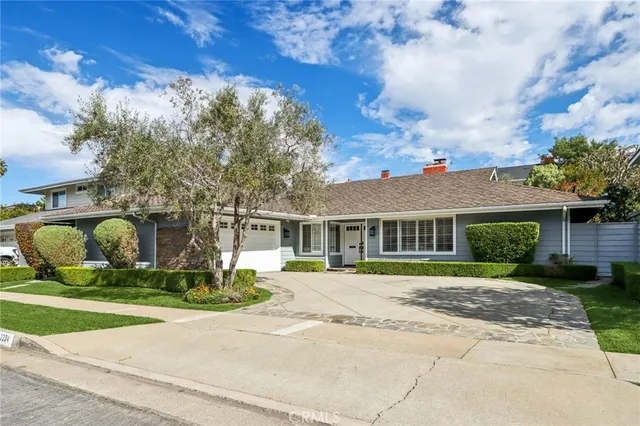 $3,750,000 | 2224 Aralia Street, Newport Beach, CA 92660