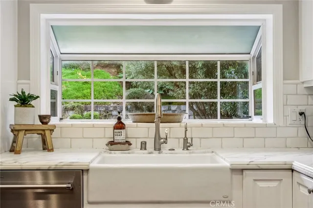 $3,750,000 | 2224 Aralia Street, Newport Beach, CA 92660