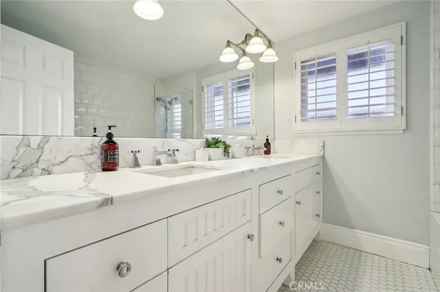 $3,750,000 | 2224 Aralia Street, Newport Beach, CA 92660