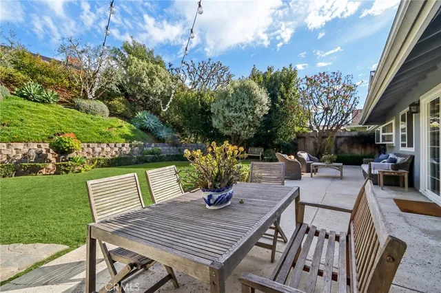 $3,750,000 | 2224 Aralia Street, Newport Beach, CA 92660