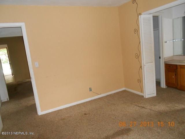 5536 Edmar Road Jacksonville, FL 32277 - Photo 11 of 16 144
