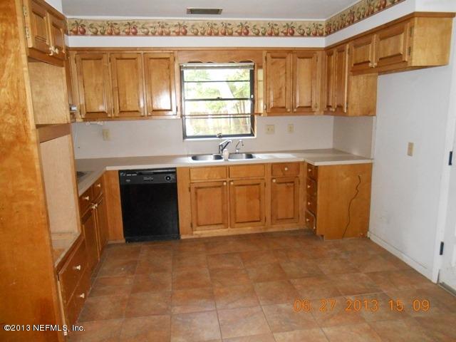 5536 Edmar Road Jacksonville, FL 32277 - Photo 5 of 16 138 (2)