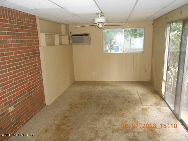 5536 Edmar Road Jacksonville, FL 32277 - Photo 9 of 16 142 (2)