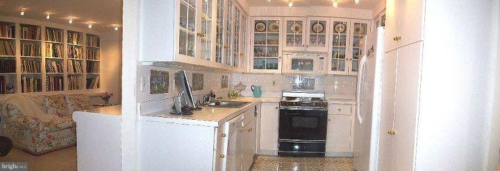 59 Raisin Tree Circle Pikesville, MD 21208 - Photo 24 of 27 Kitchen