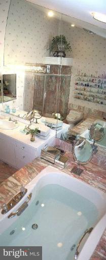 Bath (Master)