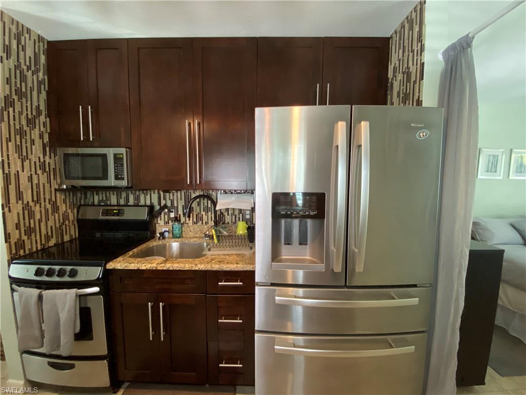 8148 Country Road, Unit 206 Fort Myers, FL 33919 - Photo 9 of 23