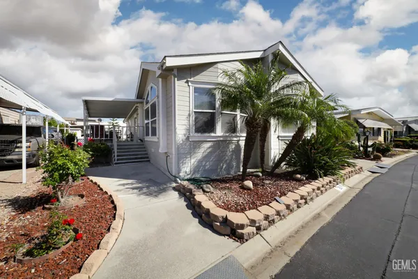 a front view of house with yard