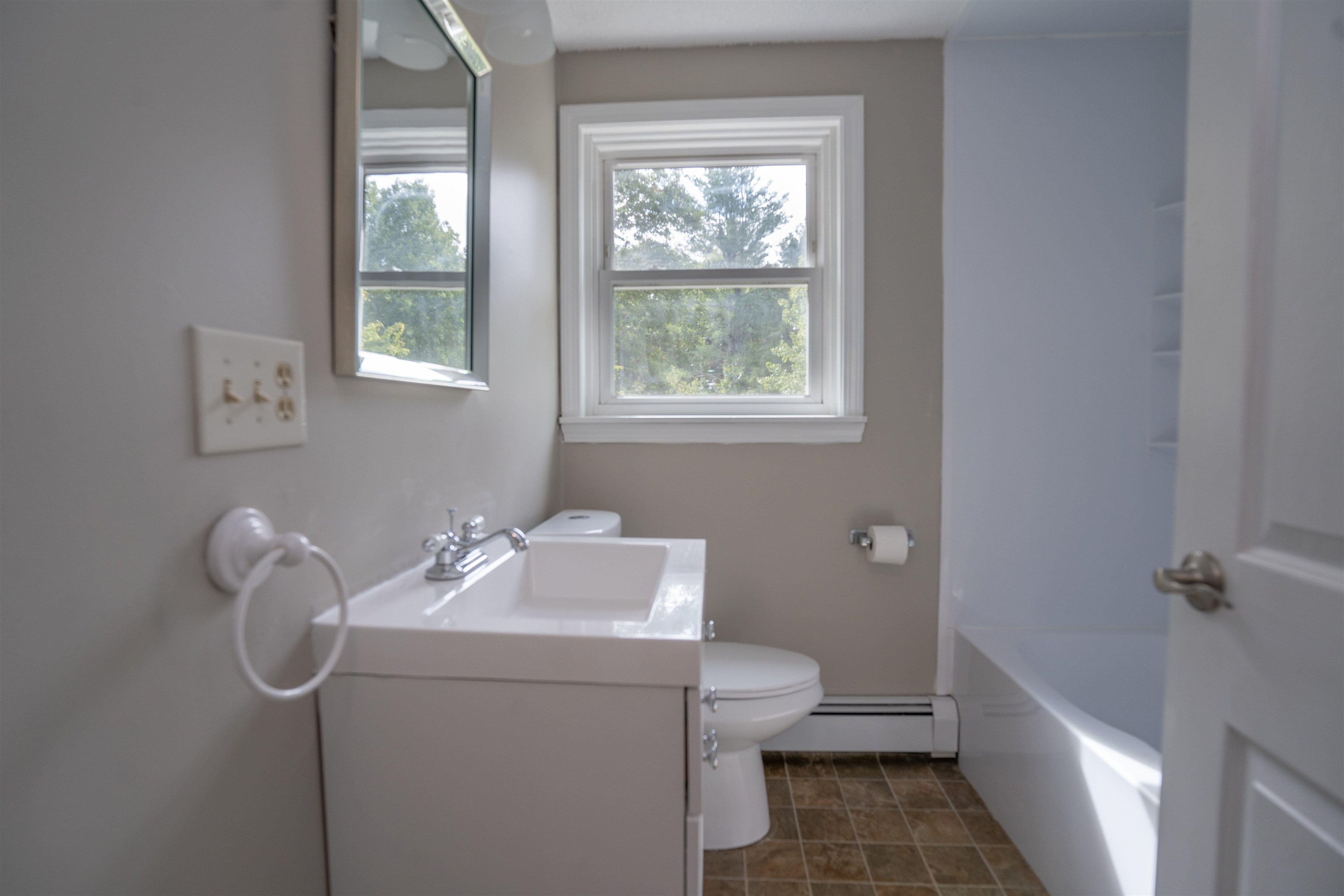 55 Old Derry Road Londonderry, NH 03053 - Photo 13 of 25