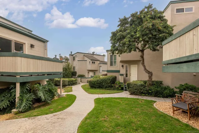 $899,000 | 4757 Lamont Street, San Diego, CA 92109