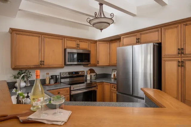 $899,000 | 4757 Lamont Street, San Diego, CA 92109