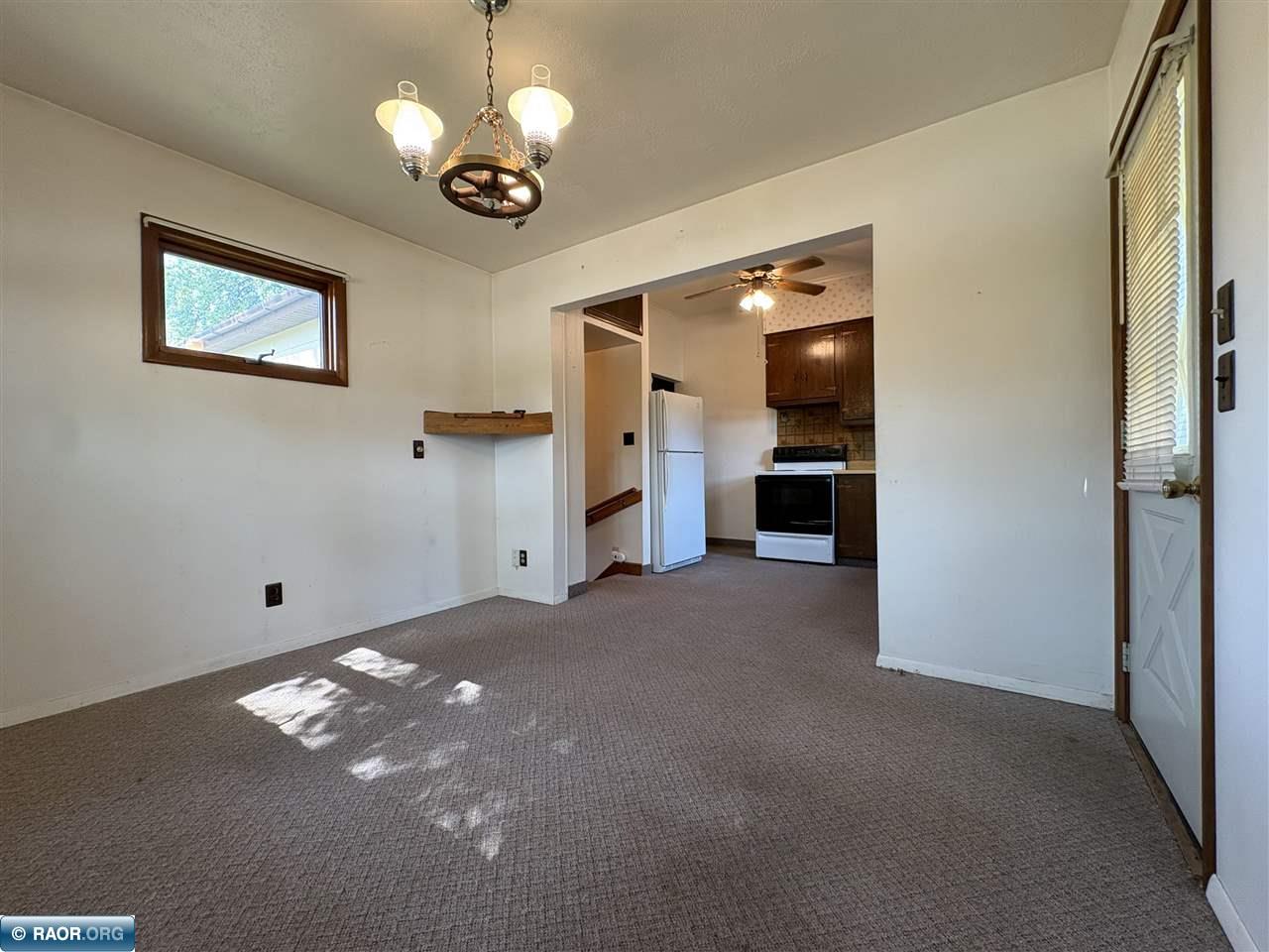 429 4th Street Southwest Chisholm, MN 55719 - Photo 7 of 29