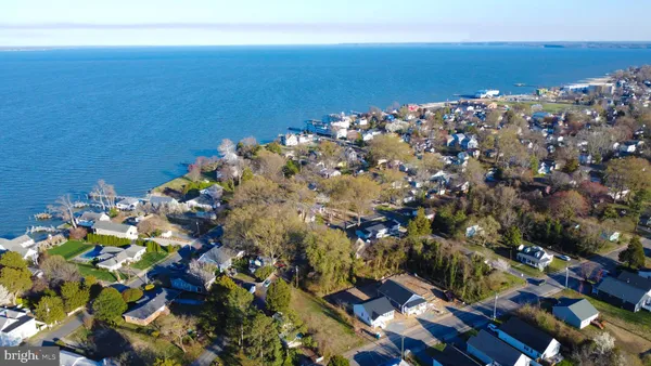 $449,900 | 946 Bryant Avenue, Colonial Beach, VA 22443